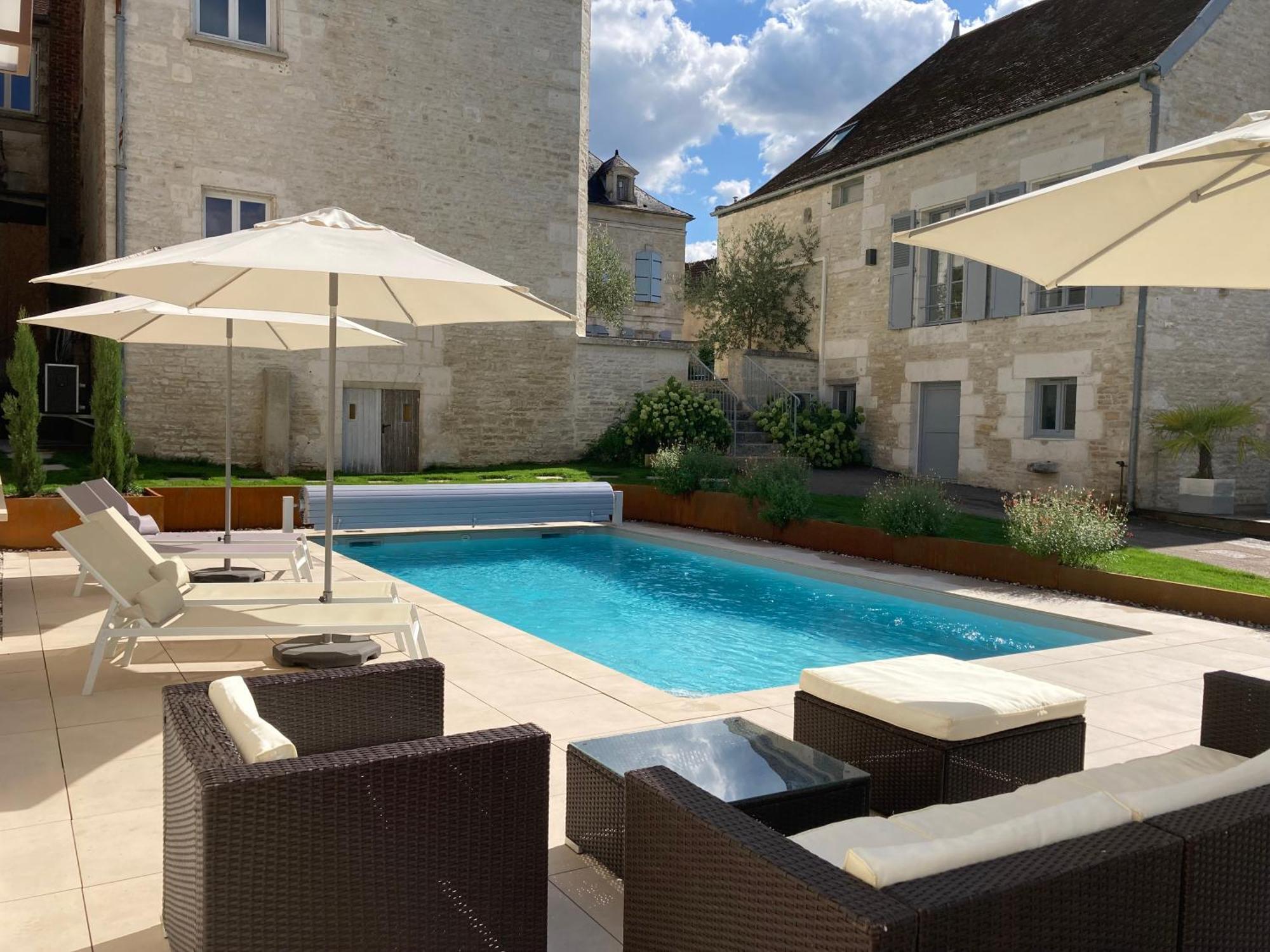 La Villa Lombardi En Champagne, Avec Piscine Privee Et Jacuzzi Les Riceys Luaran gambar